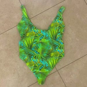 ASOS ONE PIECE US 34G UK 34F in TROPICAL PALM PRINT